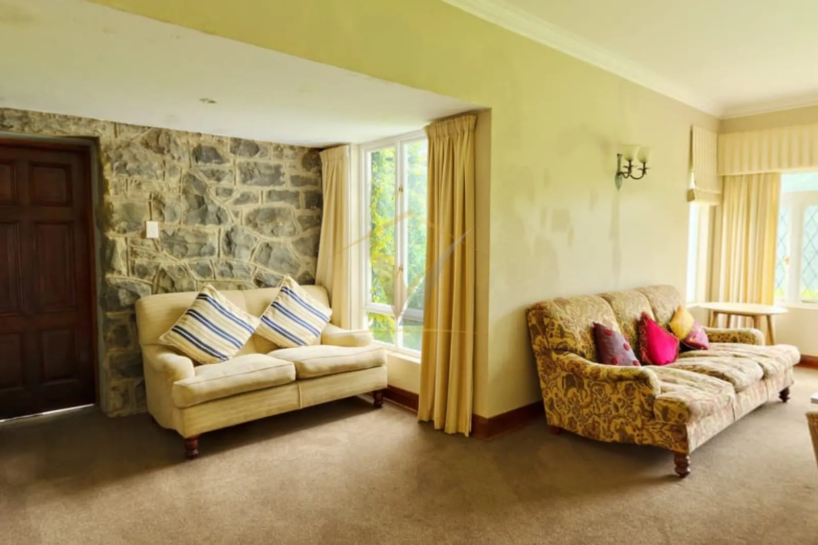 Casa campestre con jardín amplio